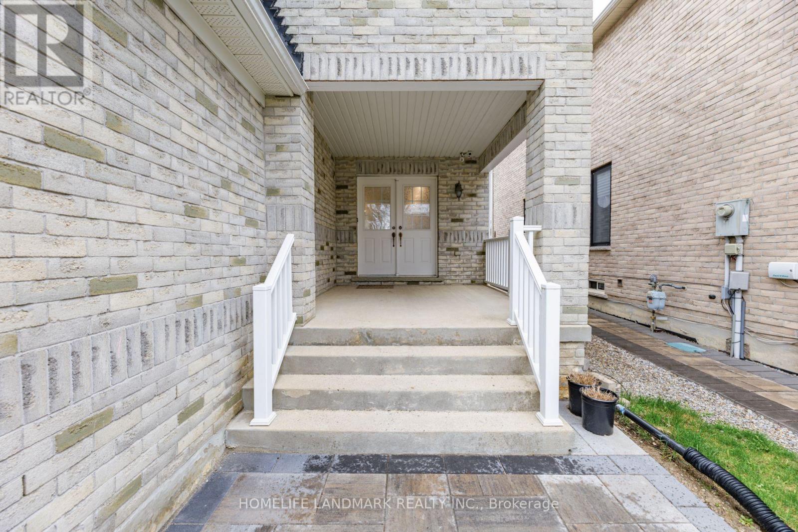86 Laurier Avenue Property Photo 4