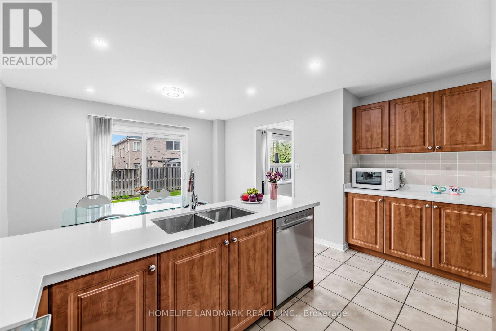 86 Laurier Avenue Property Photo 11