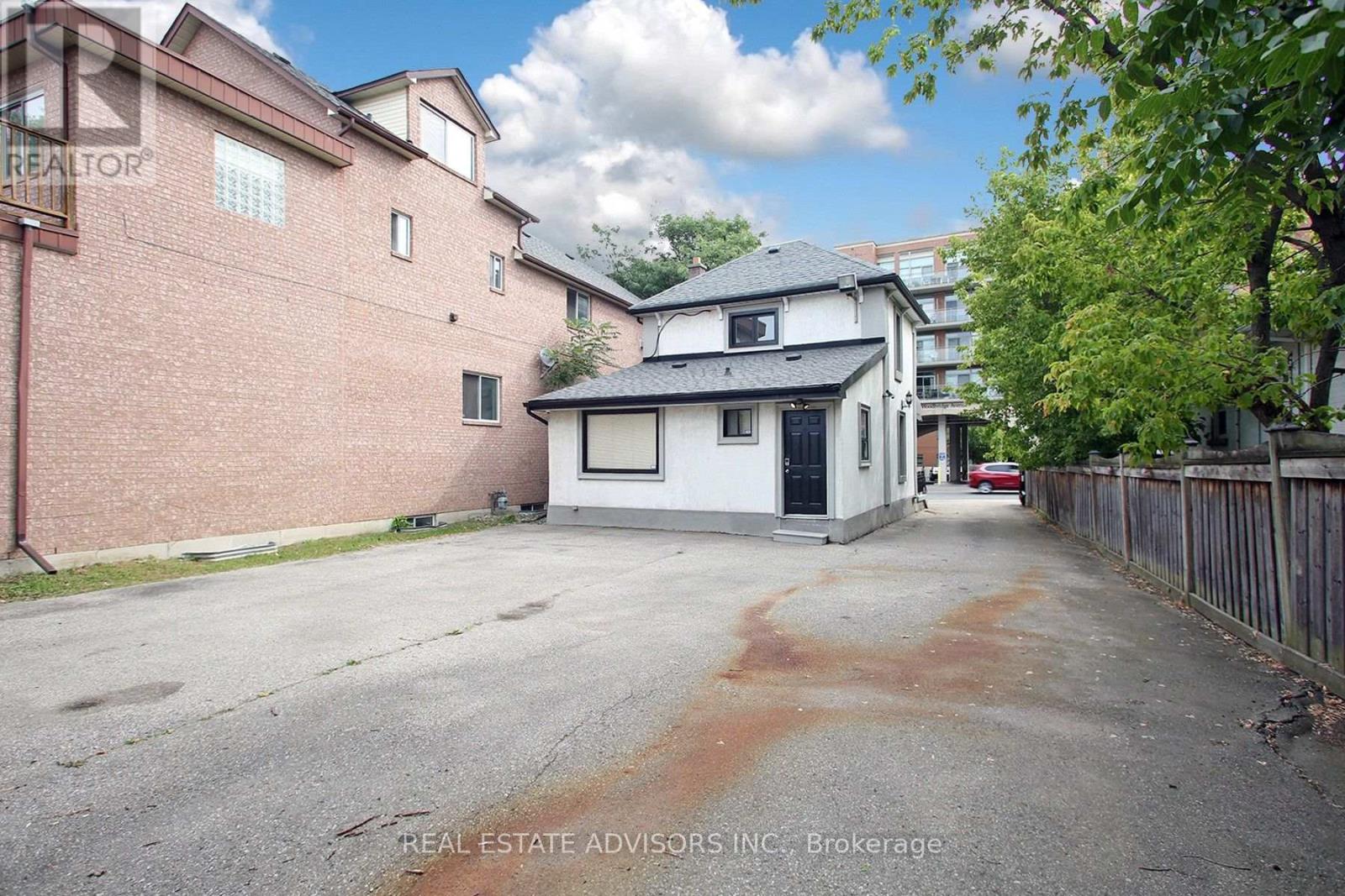 7924 Kipling Avenue Property Photo 3