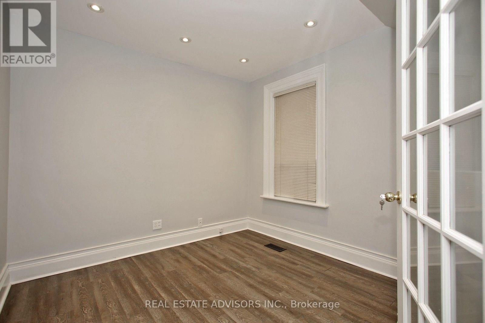 7924 Kipling Avenue Property Photo 7