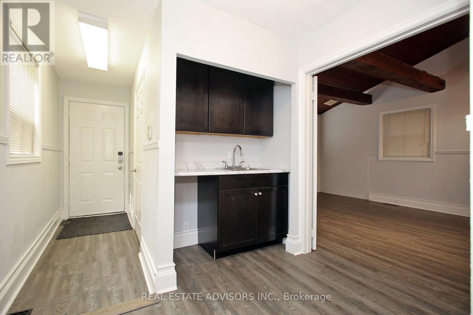 7924 Kipling Avenue Property Photo 9