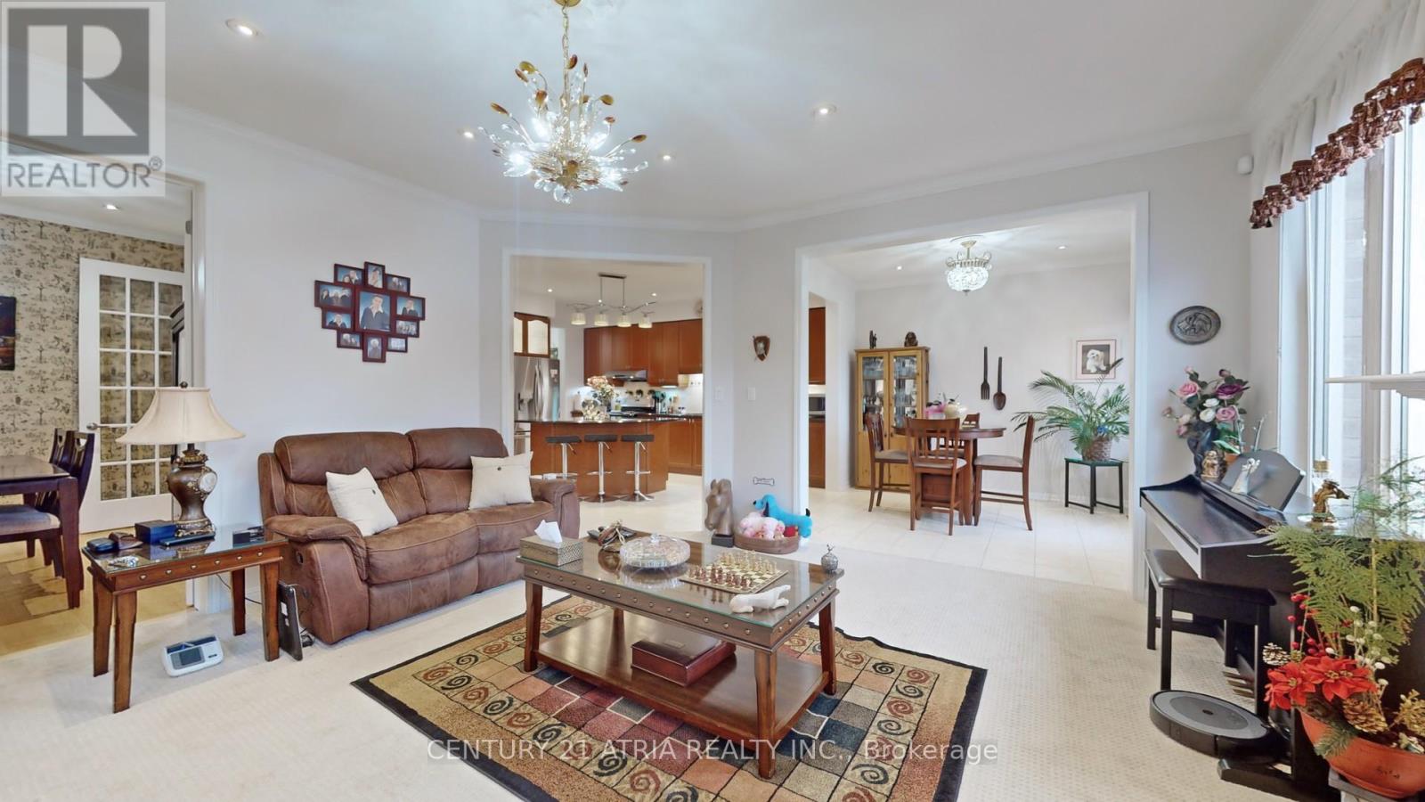 69 Diamond Jubilee Drive Property Photo 8