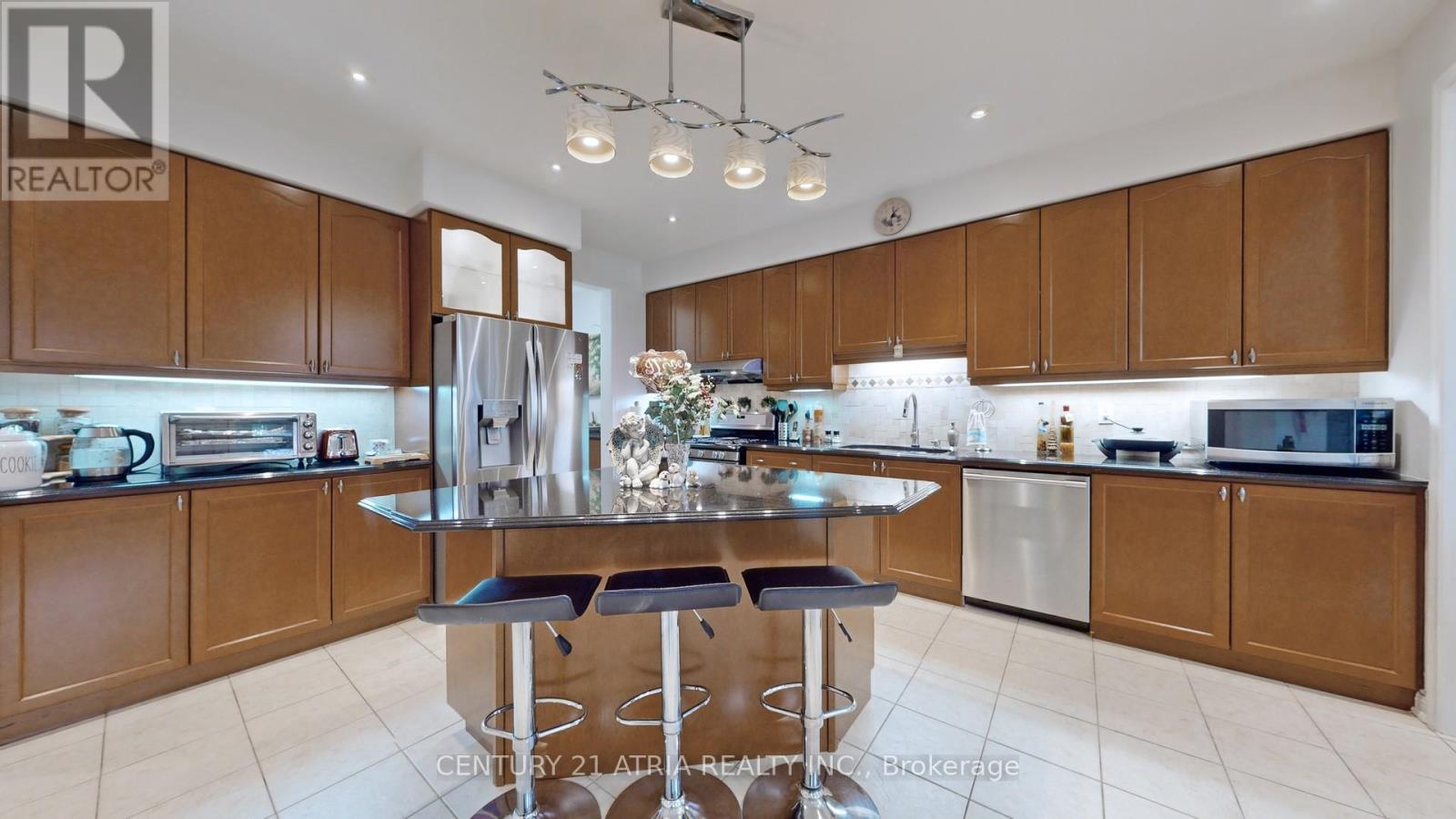 69 Diamond Jubilee Drive Property Photo 12