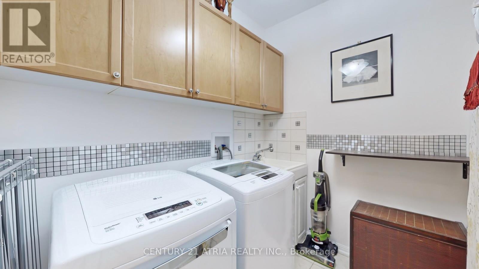 69 Diamond Jubilee Drive Property Photo 15