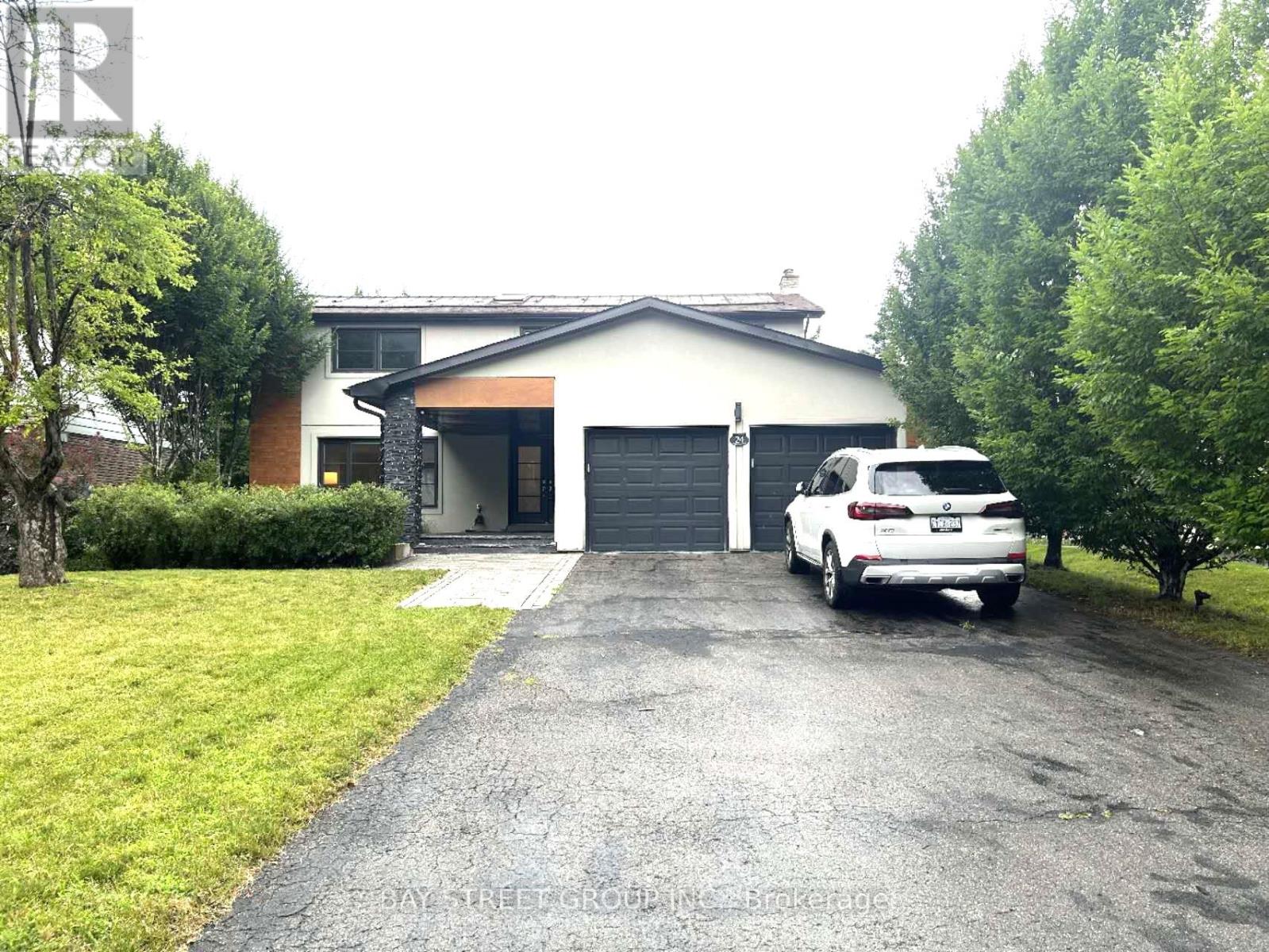 24 Avondale Crescent Property Photo 2