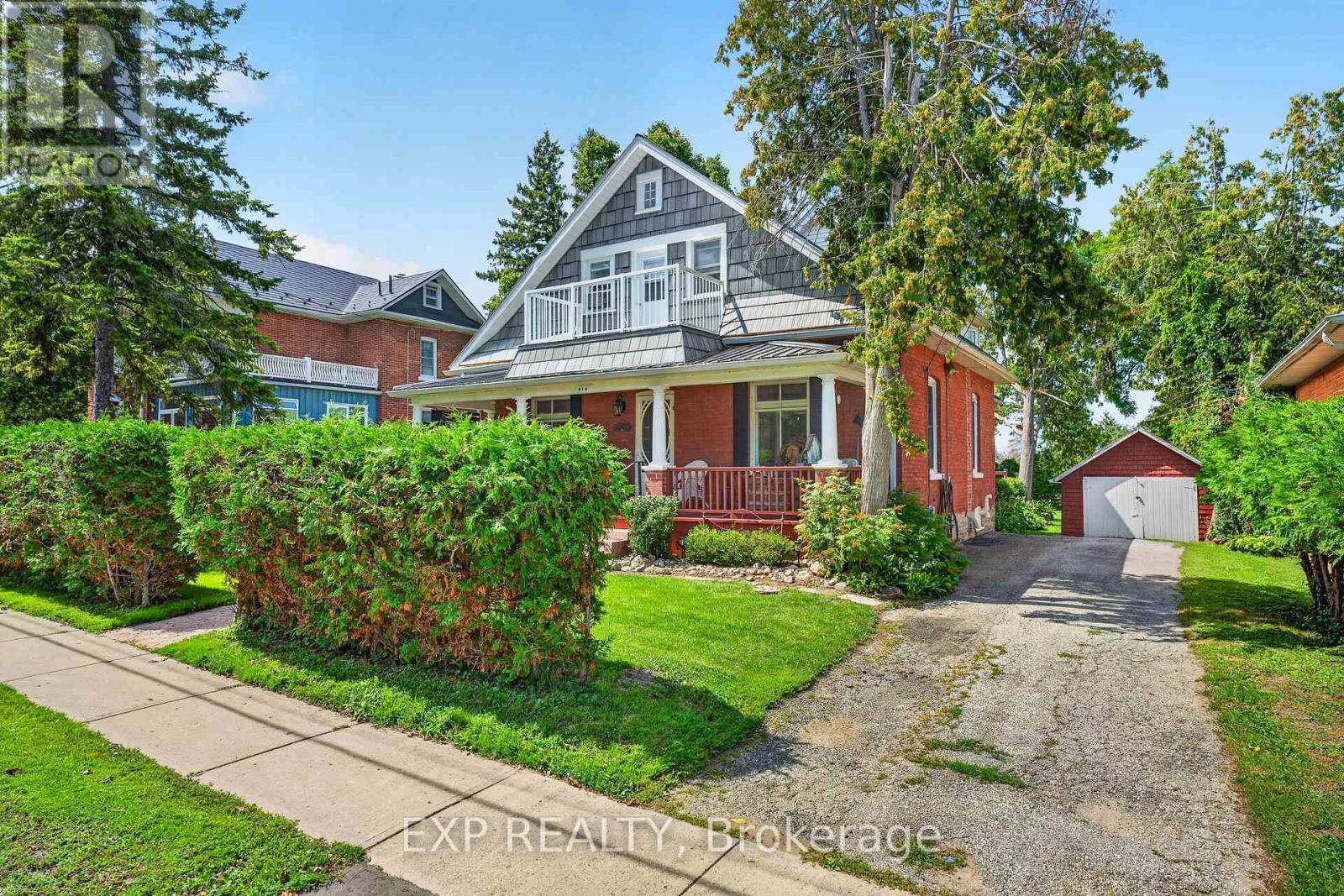 414 Osborne Street Property Photo 3