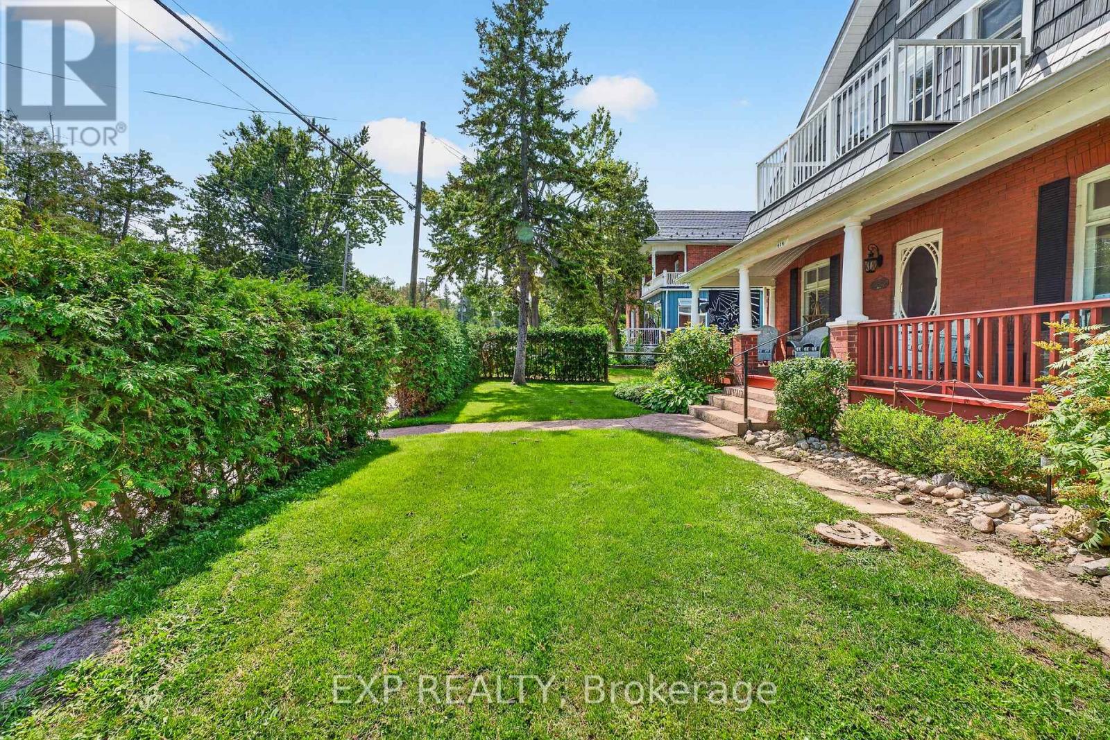414 Osborne Street Property Photo 4