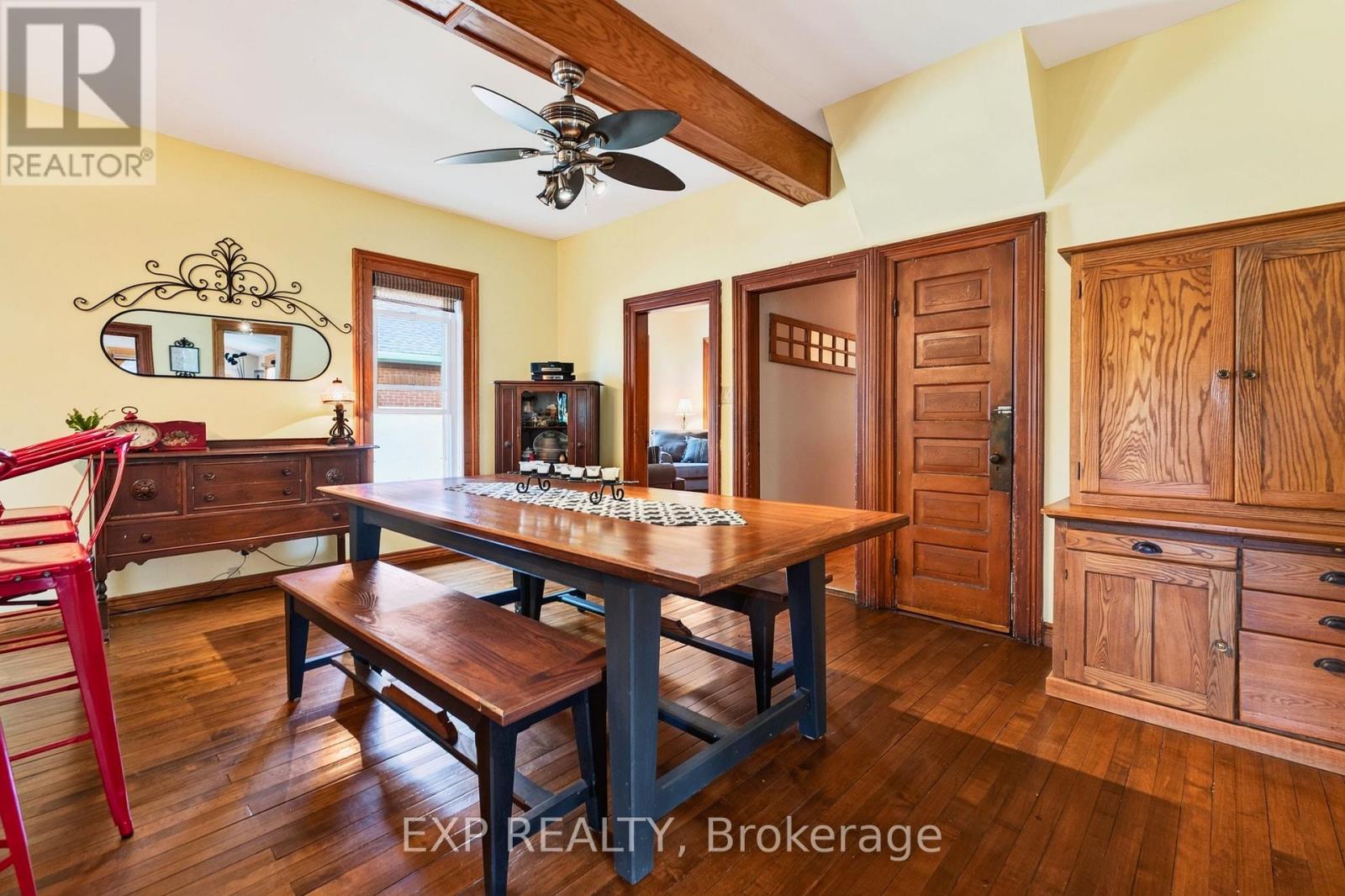 414 Osborne Street Property Photo 13