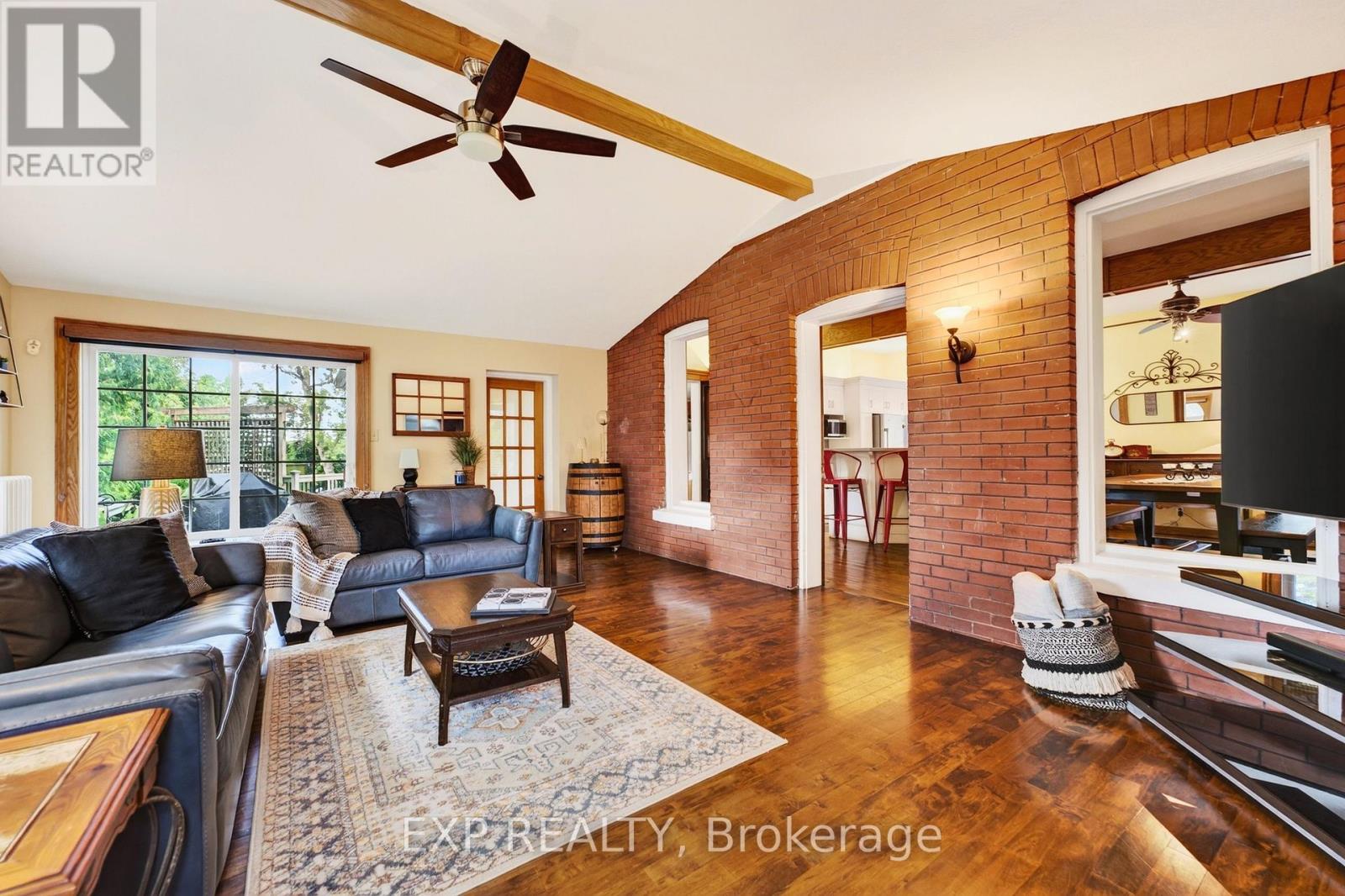 414 Osborne Street Property Photo 19