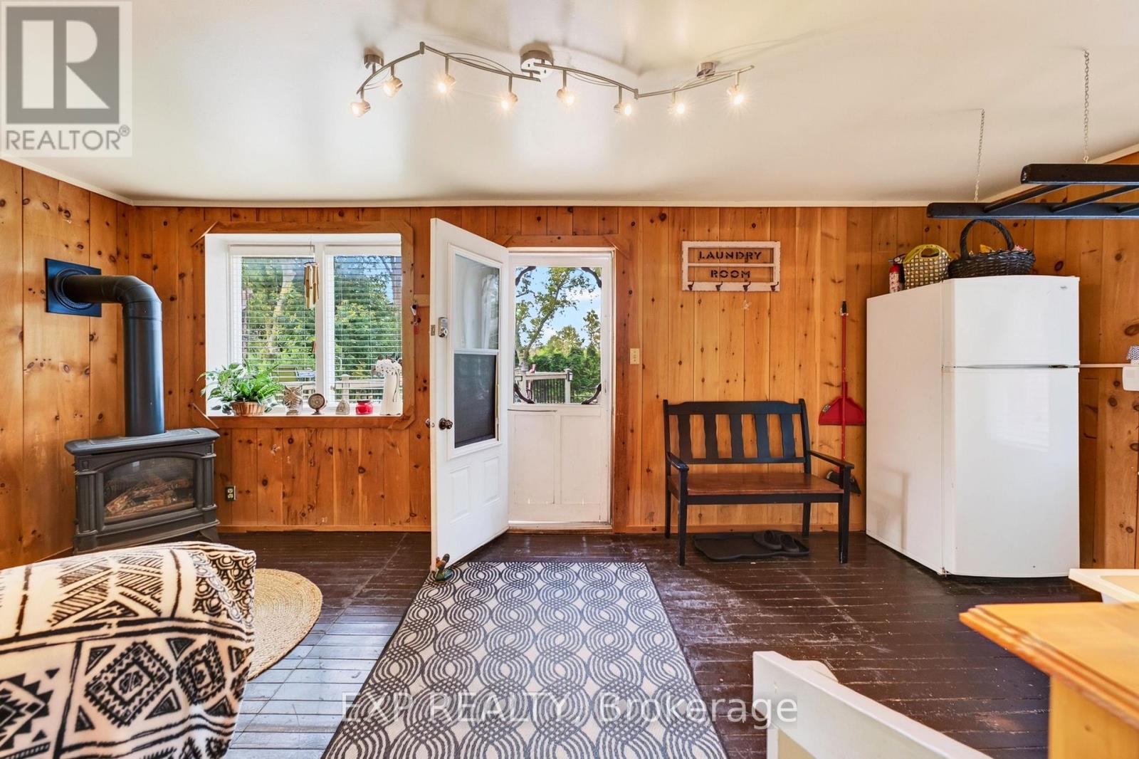 414 Osborne Street Property Photo 23