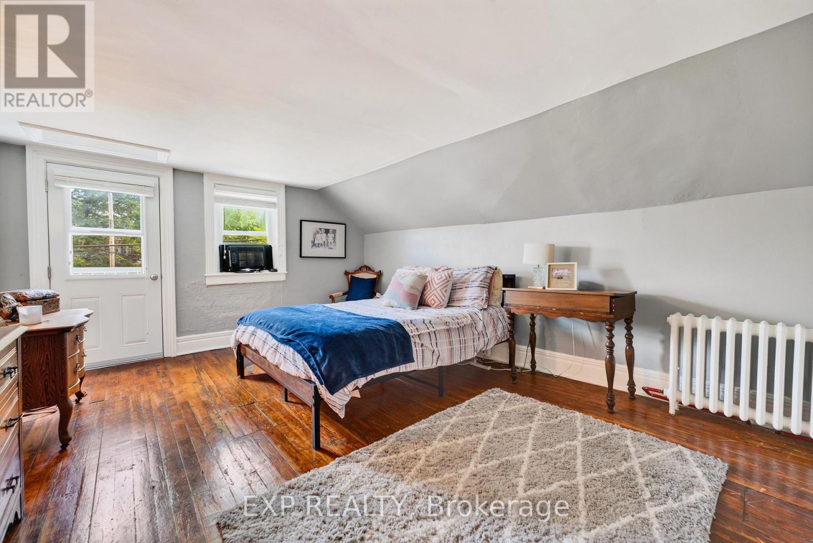 414 Osborne Street Property Photo 31