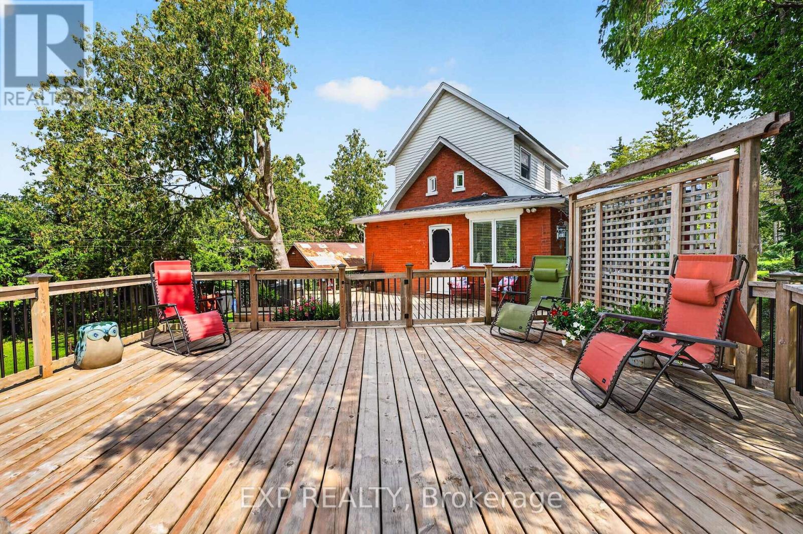 414 Osborne Street Property Photo 38