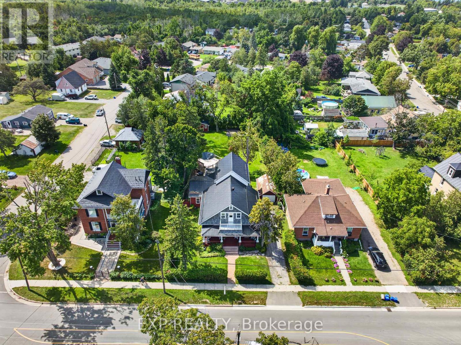 414 Osborne Street Property Photo 44