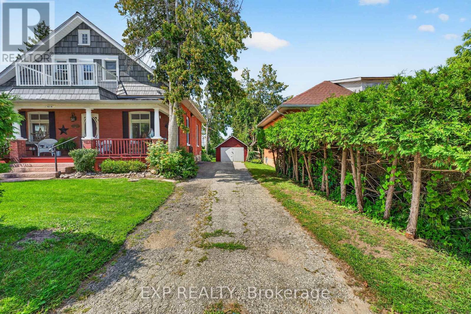 414 Osborne Street Property Photo 45