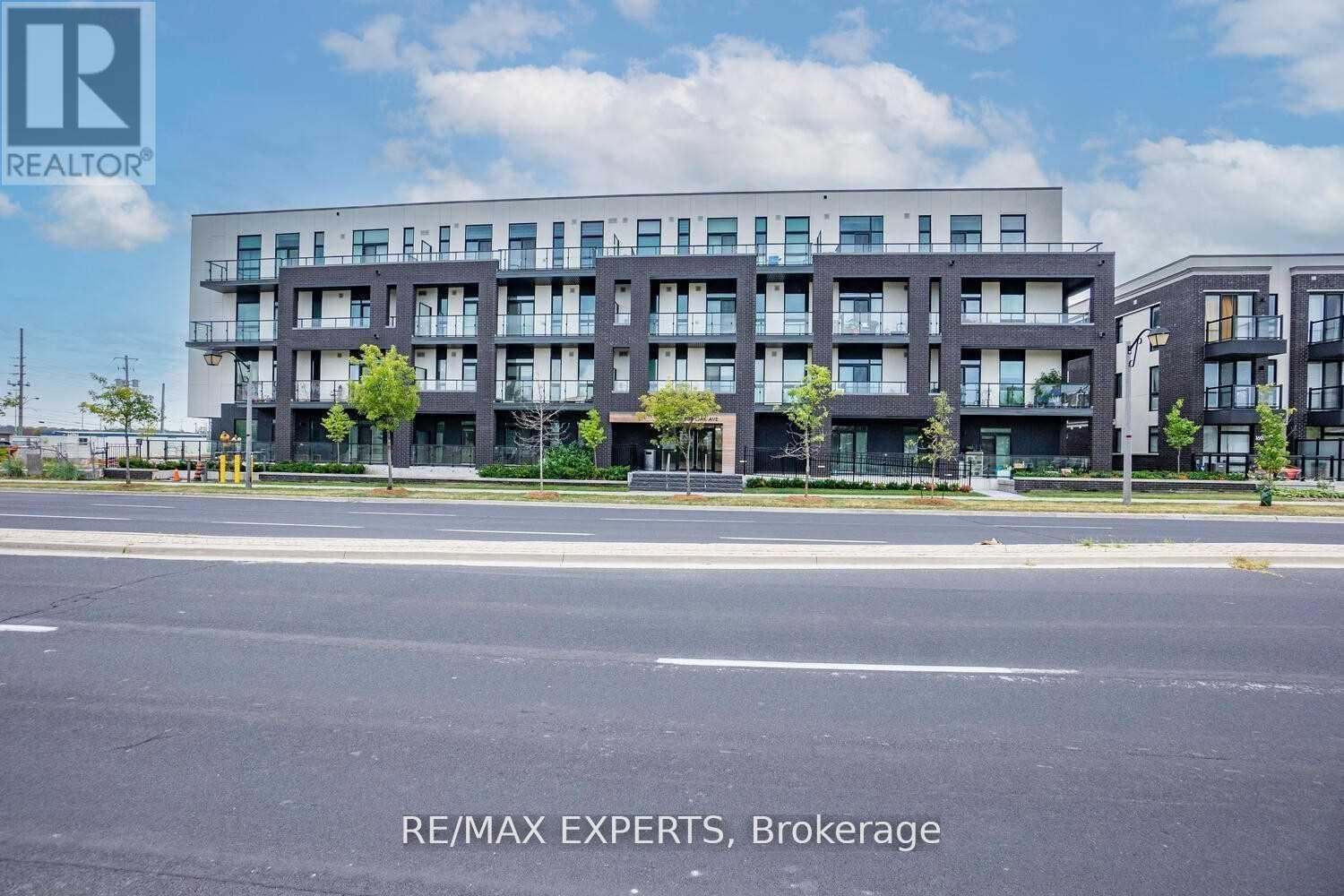 309 - 1709 Bur Oak Avenue Property Photo 1