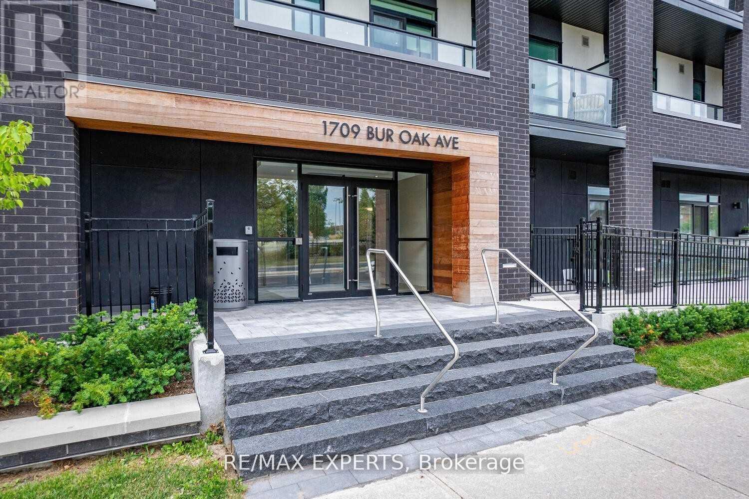 309 - 1709 Bur Oak Avenue Property Photo 1