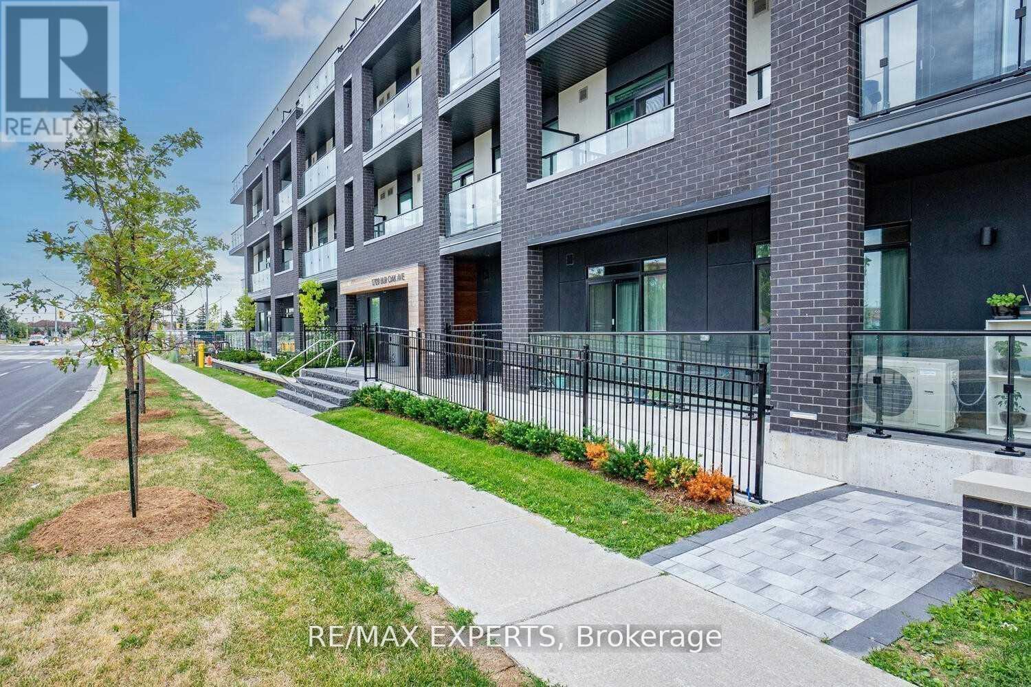 309 - 1709 Bur Oak Avenue Property Photo 3