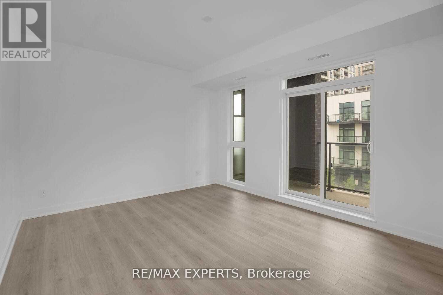309 - 1709 Bur Oak Avenue Property Photo 15