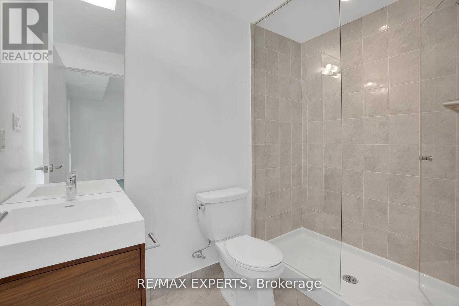 309 - 1709 Bur Oak Avenue Property Photo 17