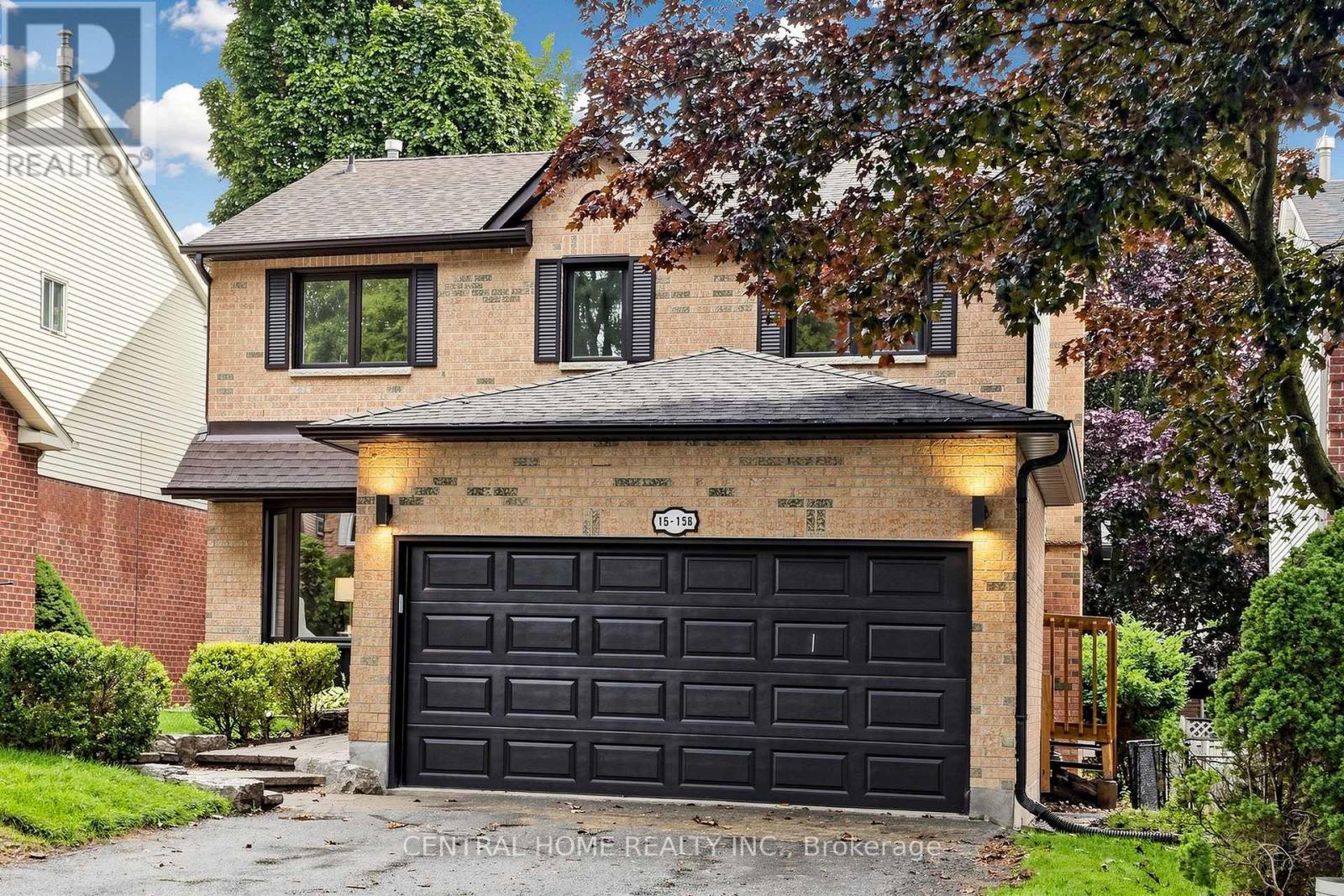 15 Closs Square Property Photo 2