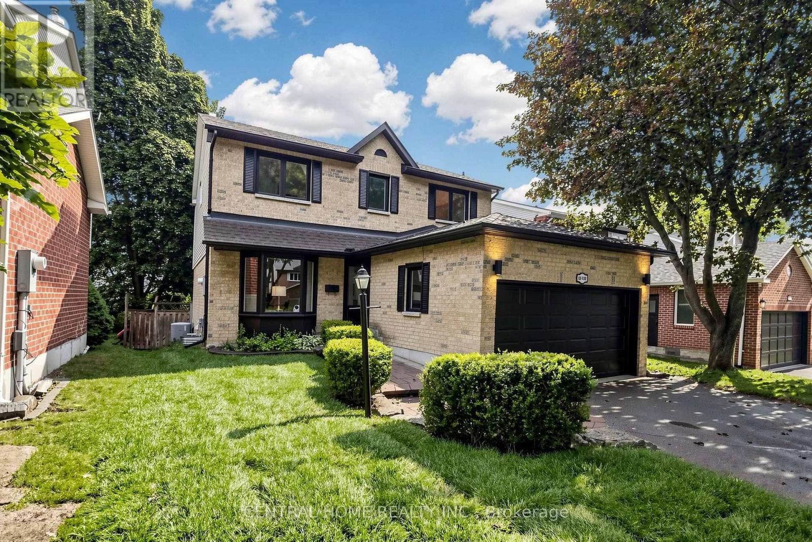 15 Closs Square Property Photo 3
