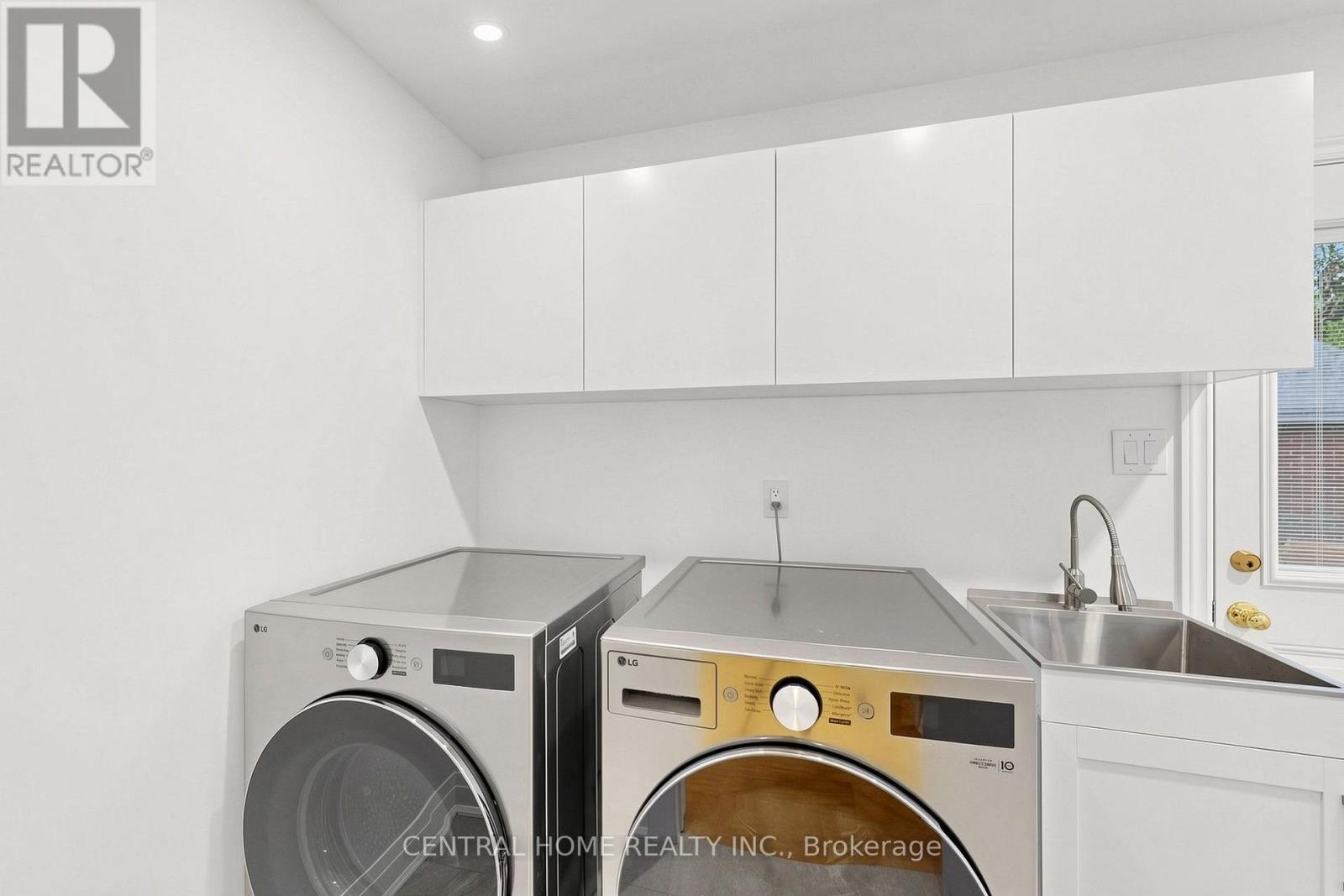 15 Closs Square Property Photo 7