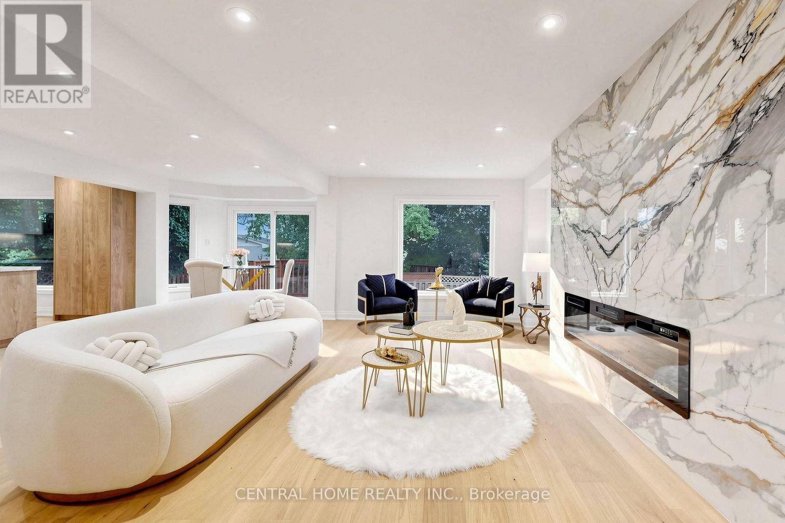 15 Closs Square Property Photo 10