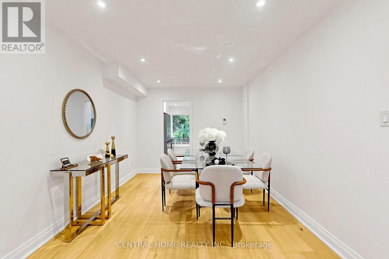15 Closs Square Property Photo 15