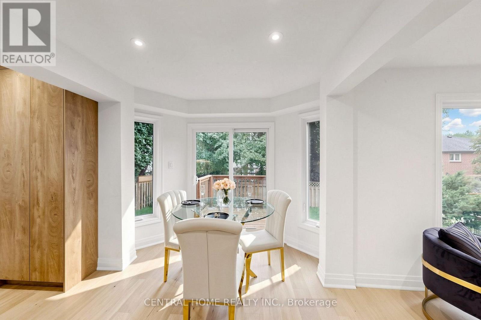 15 Closs Square Property Photo 20