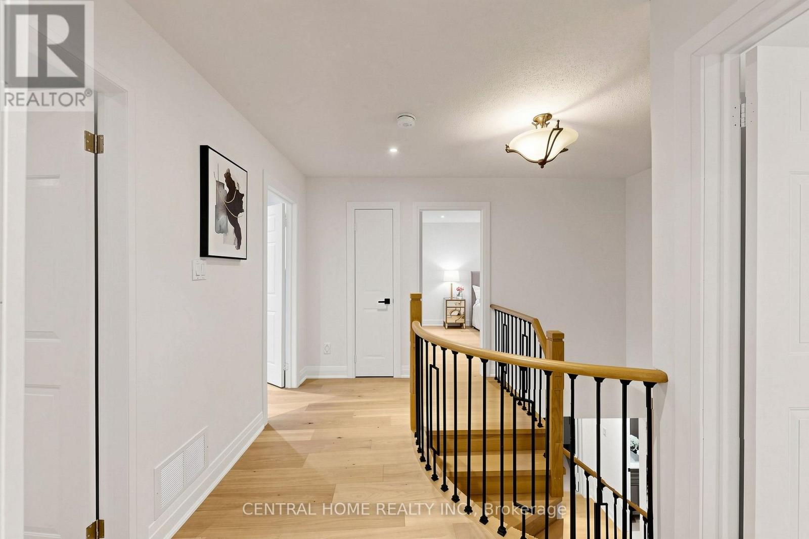 15 Closs Square Property Photo 23