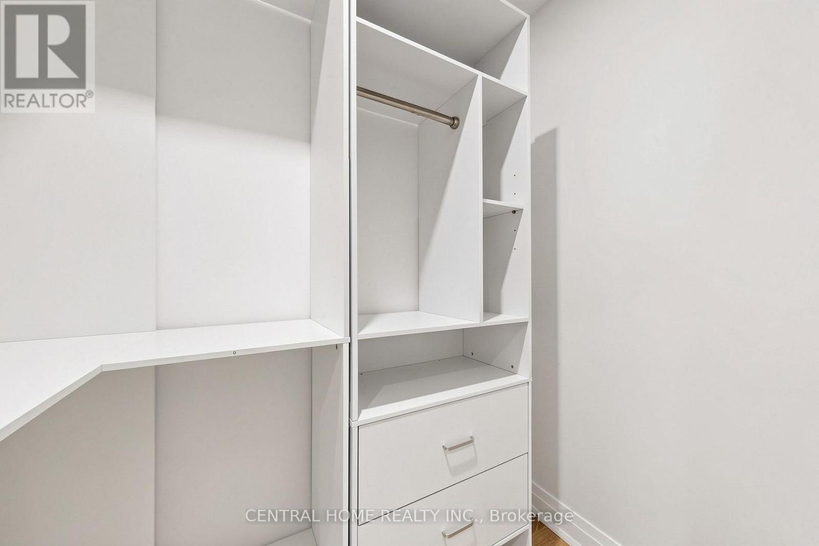 15 Closs Square Property Photo 30