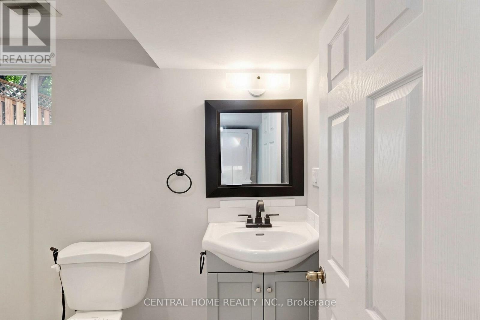 15 Closs Square Property Photo 45