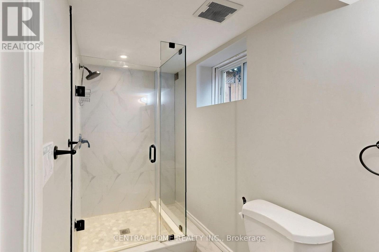 15 Closs Square Property Photo 46
