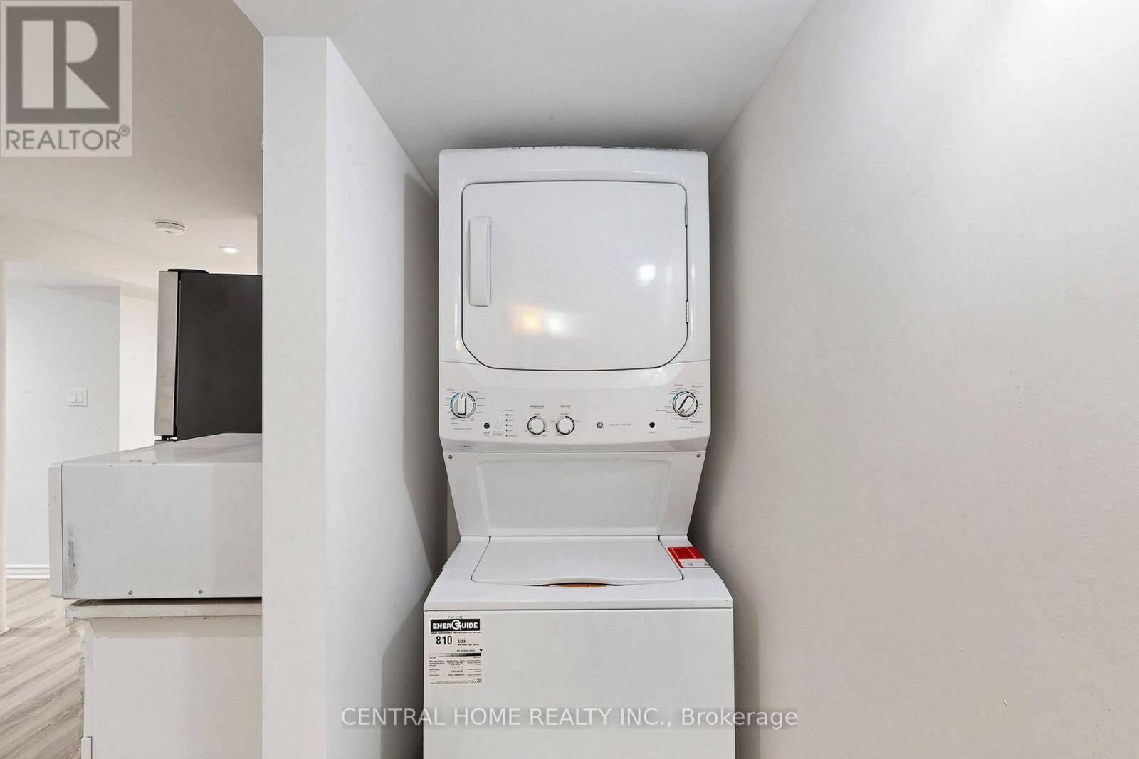 15 Closs Square Property Photo 47