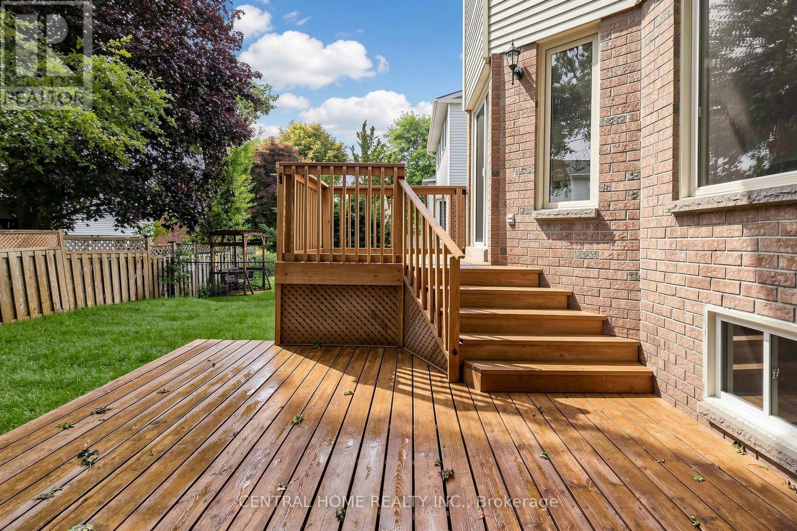 15 Closs Square Property Photo 48