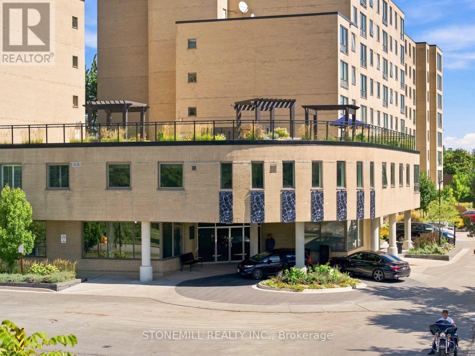 814 - 326 Major Mackenzie Drive E Property Photo 1