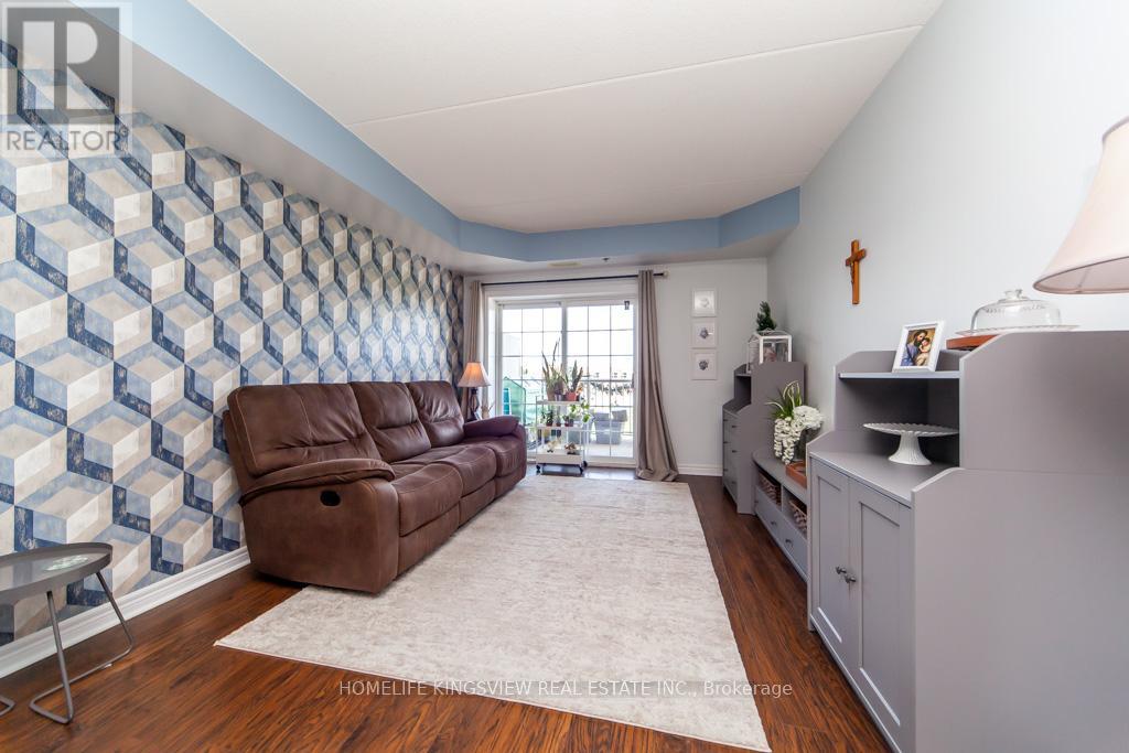 301 - 7428 Markham Road Property Photo 5