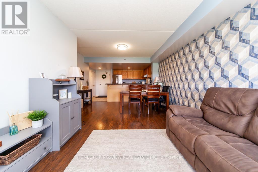 301 - 7428 Markham Road Property Photo 7