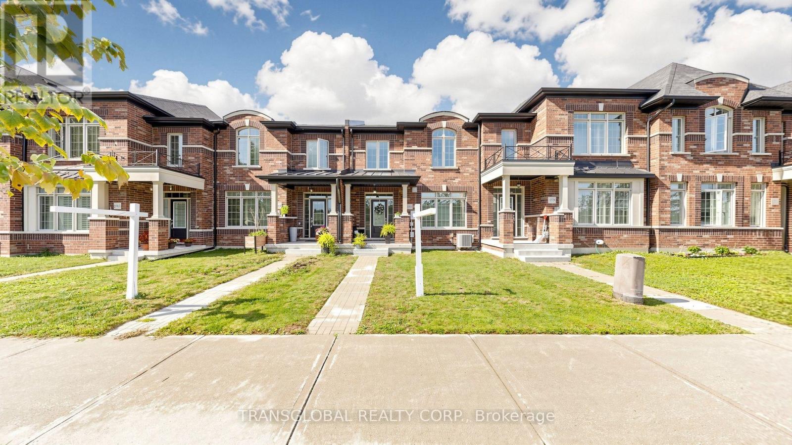 181 BEECHBOROUGH CRESCENT Property Photo 1