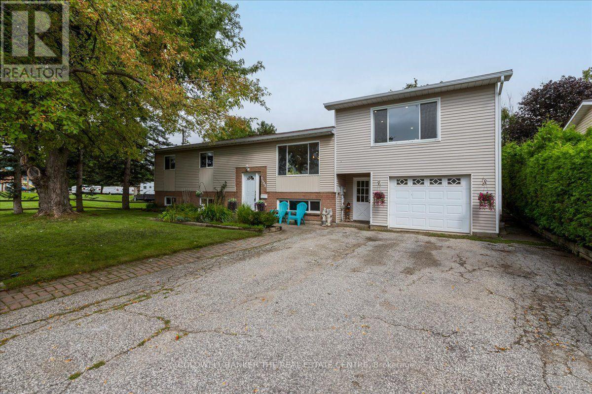 2593 Lawrence Avenue Property Photo 1