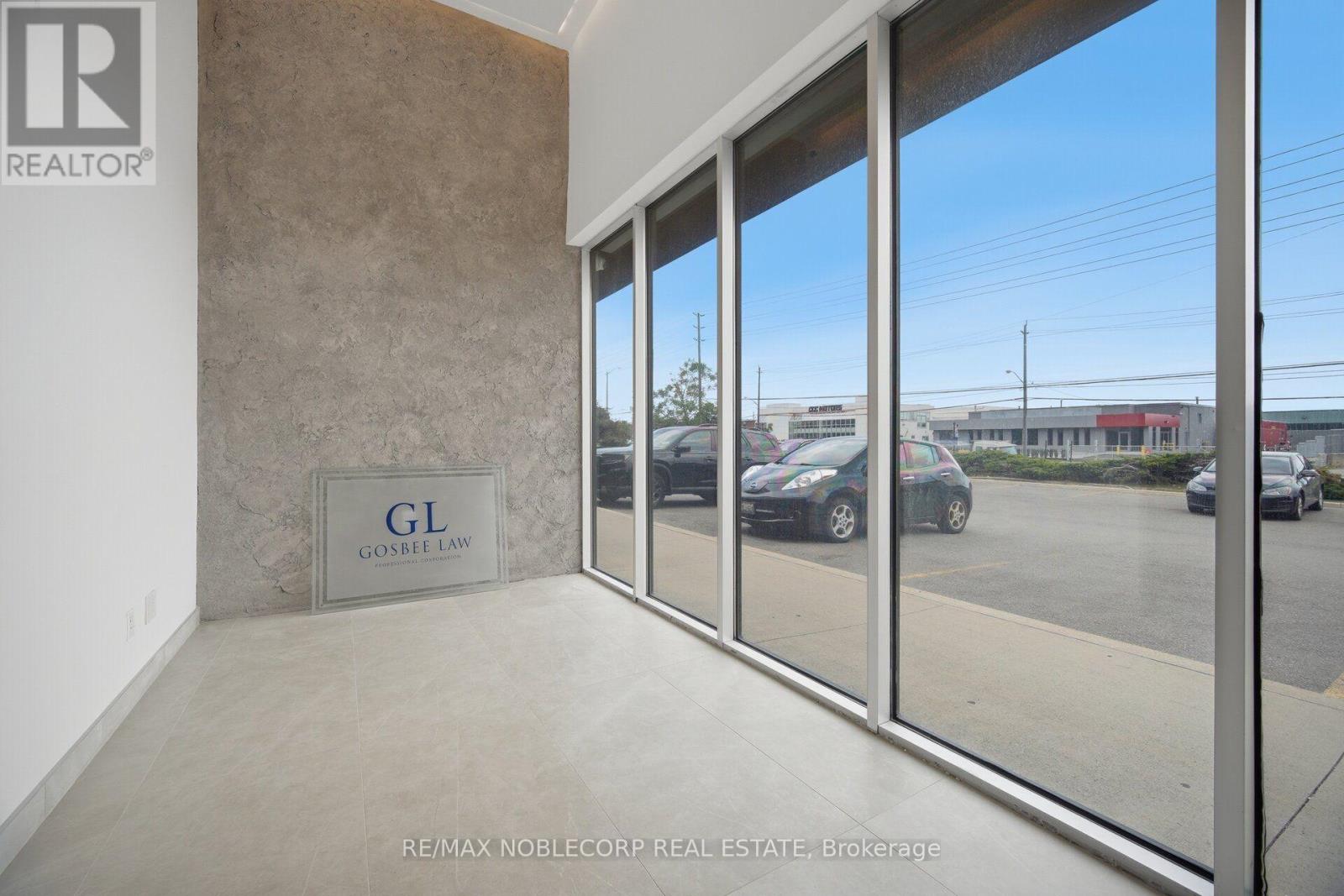 36 - 4040 Steeles Avenue W Property Photo 10