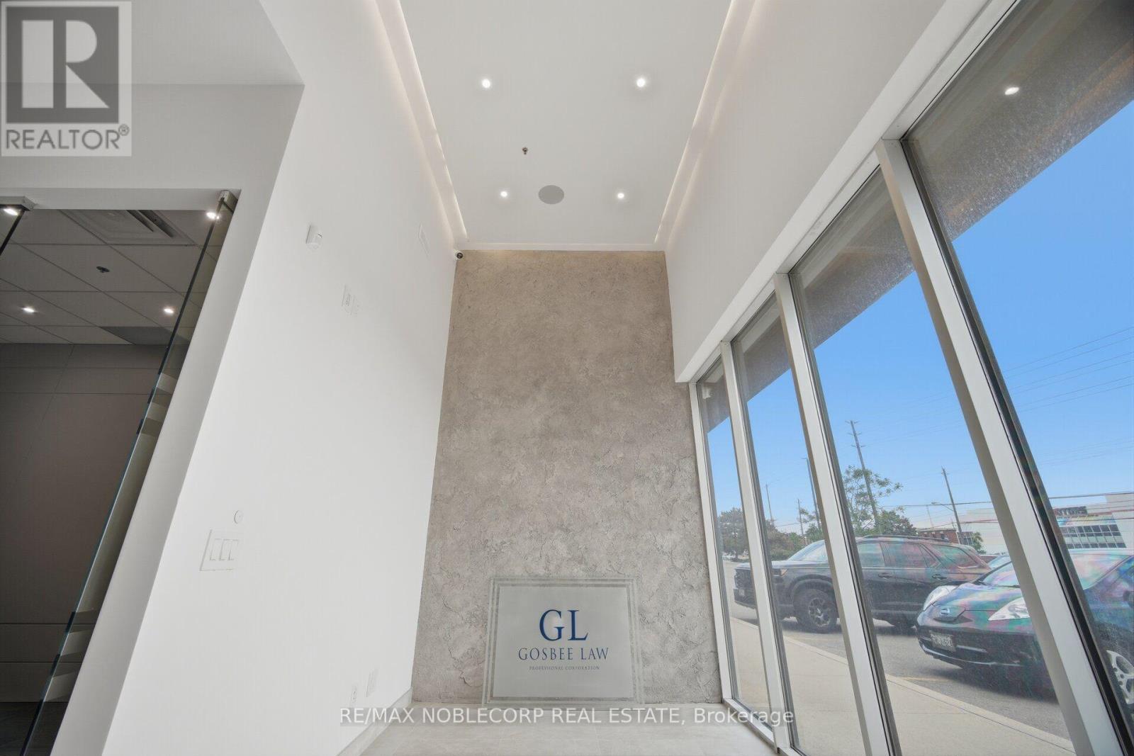 36 - 4040 Steeles Avenue W Property Photo 13