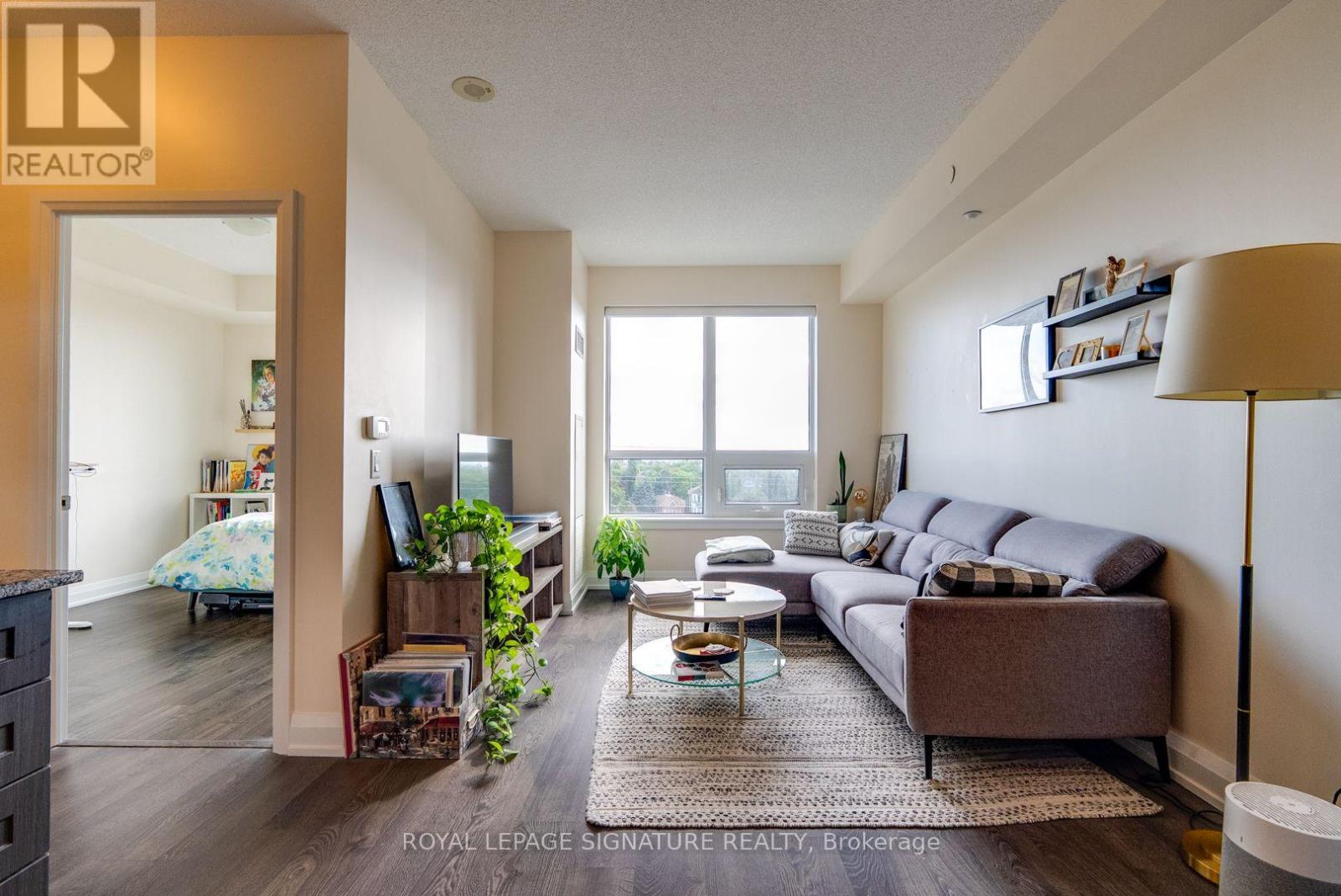 518 - 7900 Bathurst Street Property Photo 2