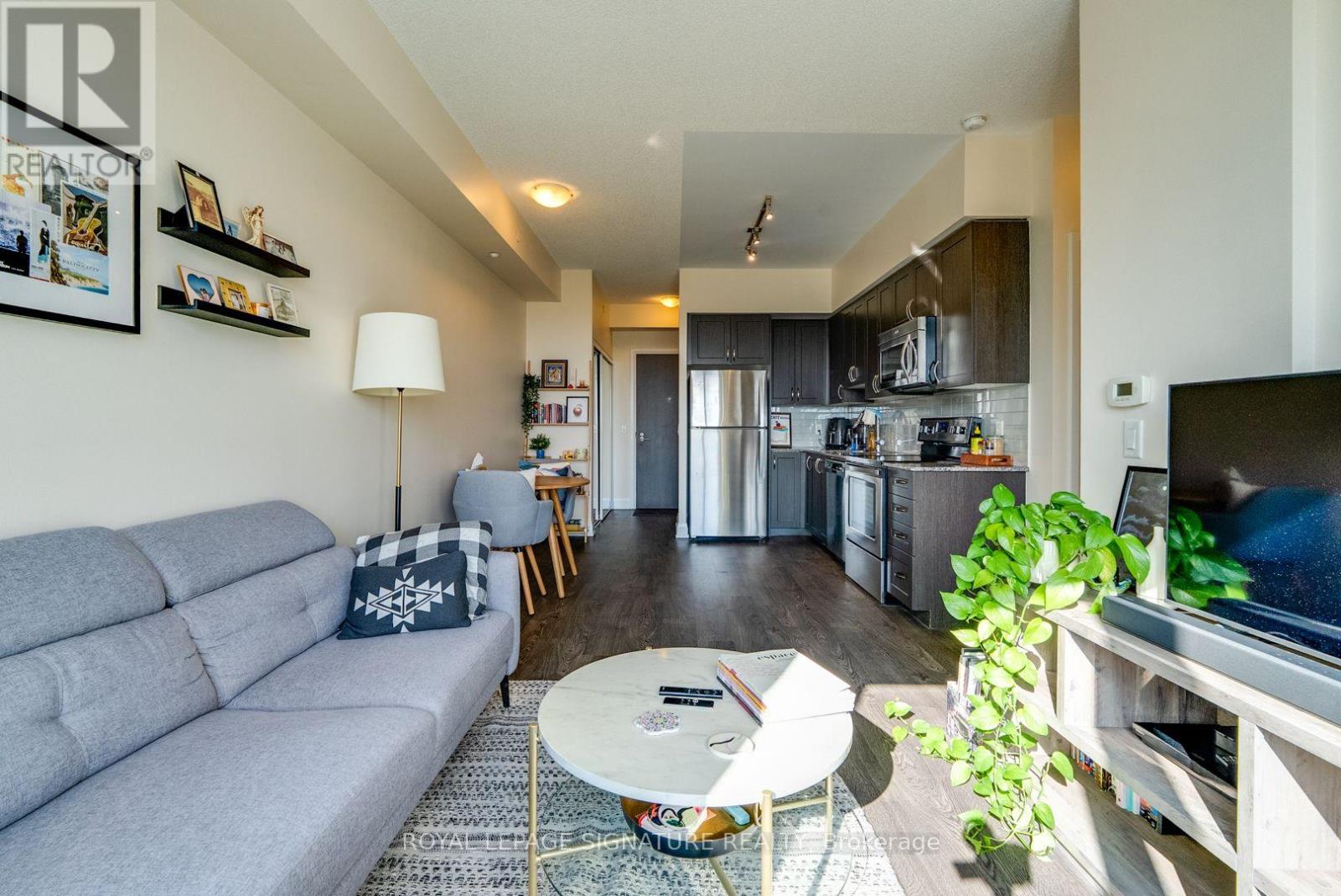 518 - 7900 Bathurst Street Property Photo 4
