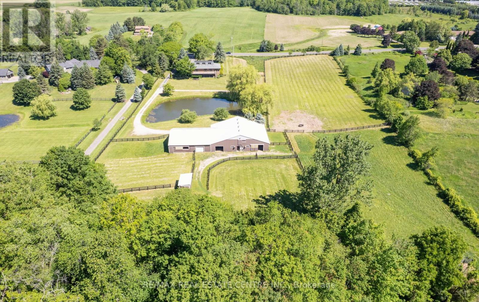 6375 17th Sideroad Property Photo 2