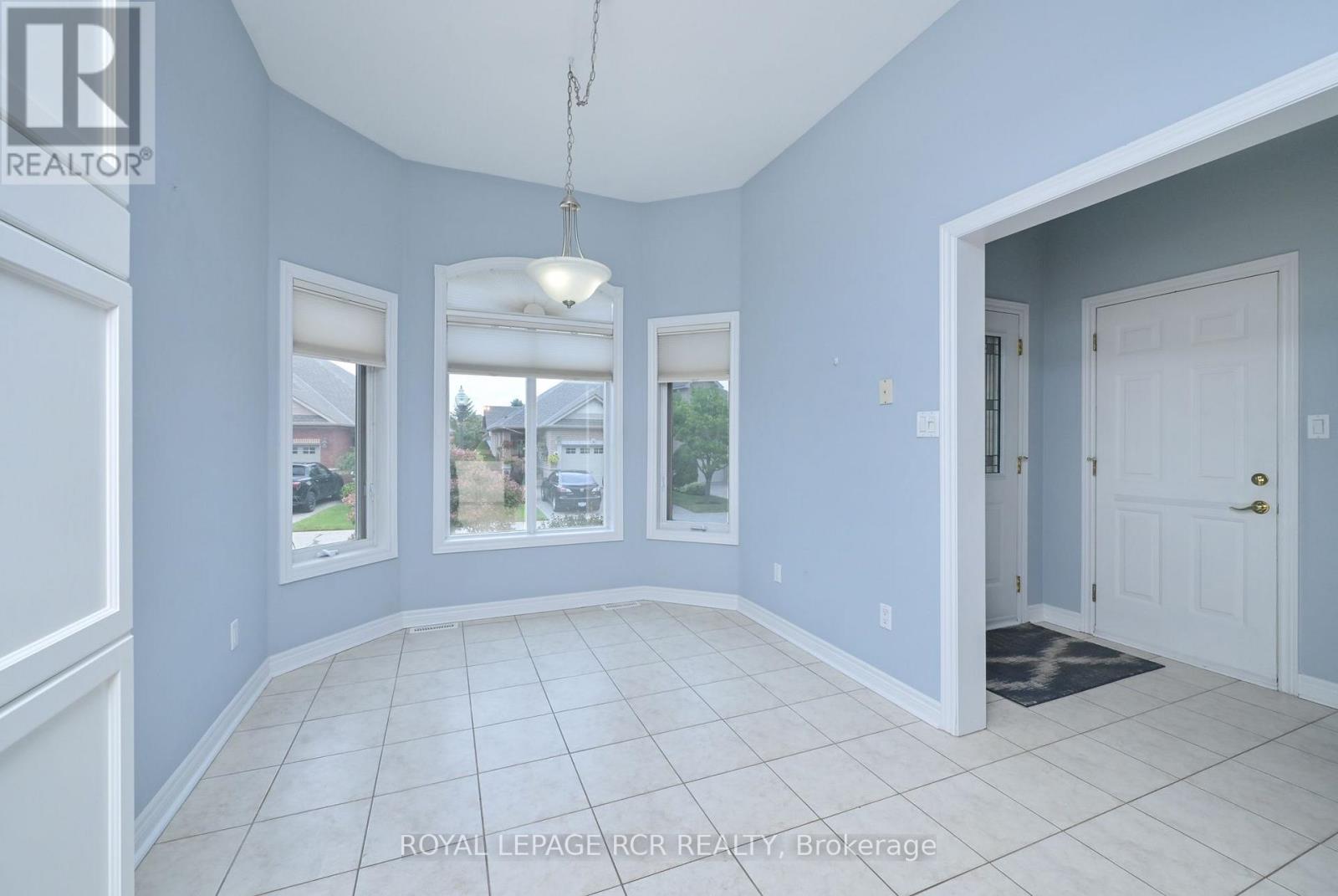 6 Artisan Lane Property Photo 5