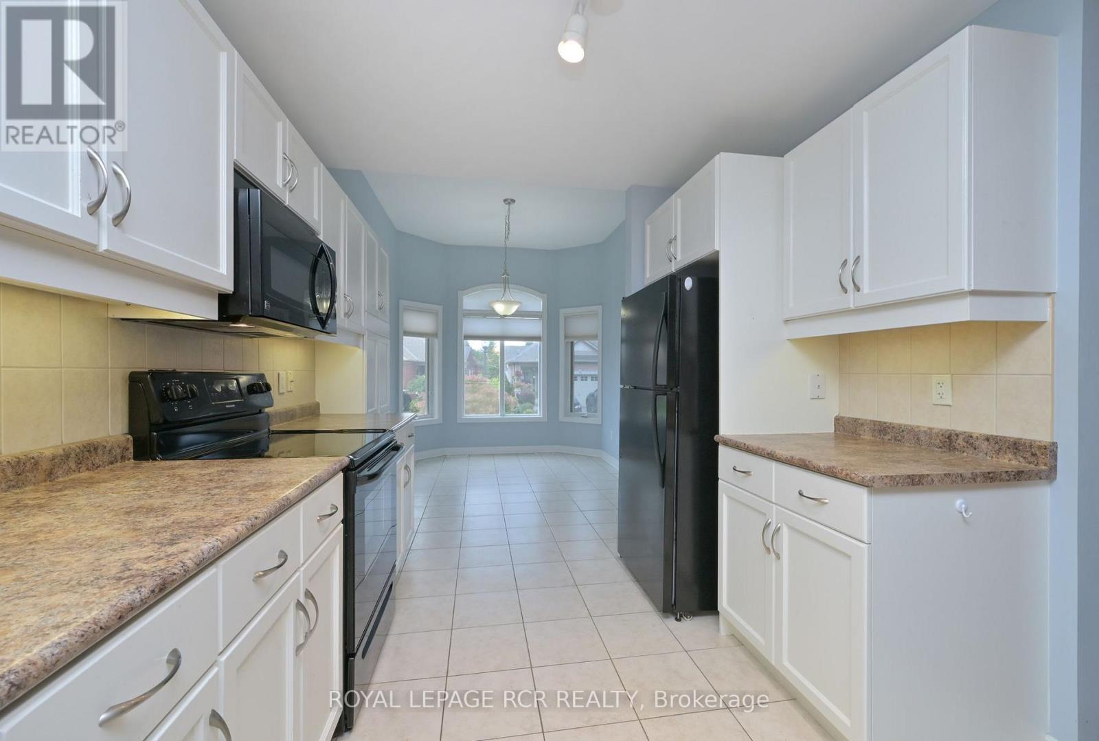 6 Artisan Lane Property Photo 8