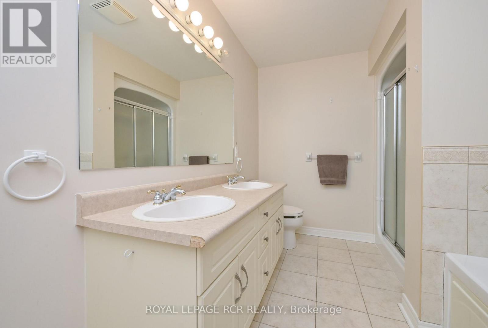 6 Artisan Lane Property Photo 18