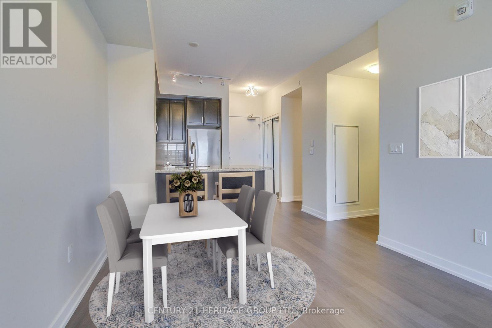 250 - 555 William Graham Drive Property Photo 11