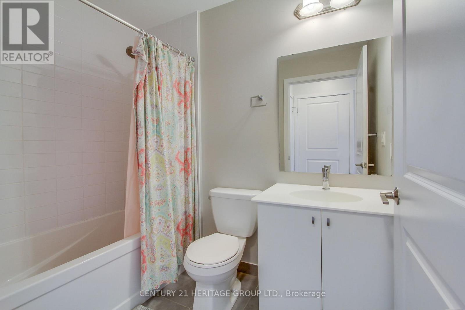 250 - 555 William Graham Drive Property Photo 16